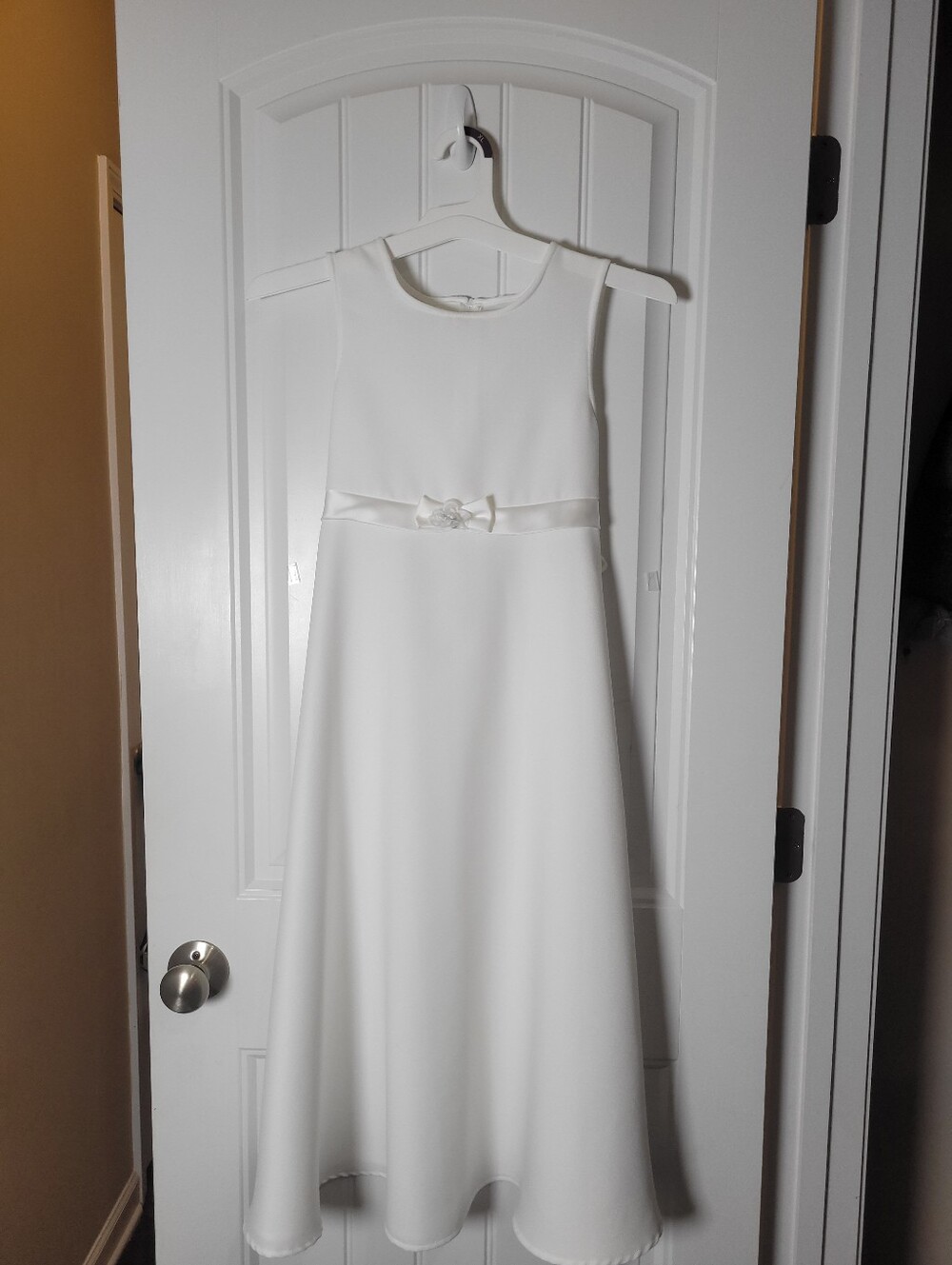 Bonnie Jean Classic White A Line Girls' Dress with Bow.  Size 10